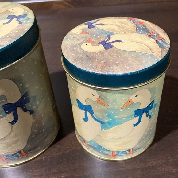 Vintage Nesting Blue Ribbon Duck Geese Metal Tin Canisters Set of 3 - Picture 4 of 10